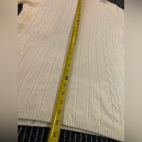 Yarnworks Womens Medium Sweater 100% Acrylic grandma Granny Core Turtleneck - Picture 2 of 4